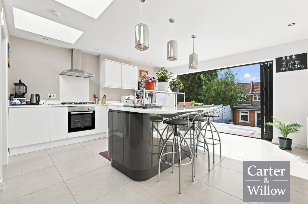 House in London - View 2