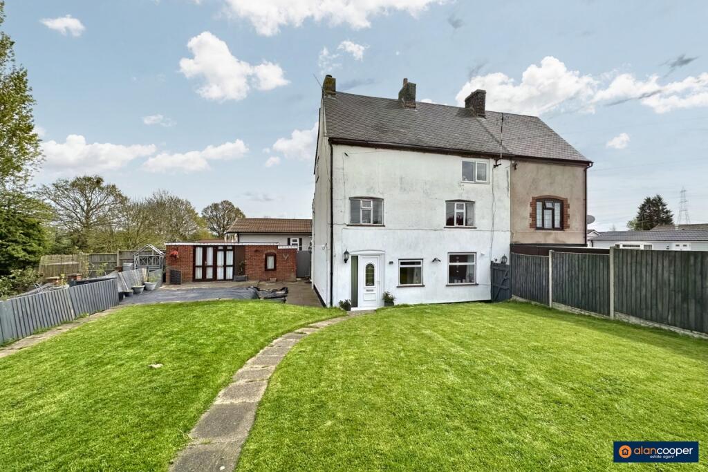 Main image of property: Nuneaton Road, Bulkington, CV12 9SB