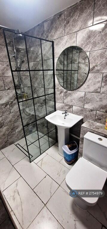 1 bedroom house share for rent