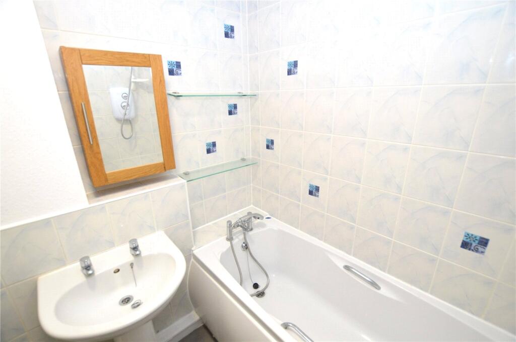 Apartment in London - View 3