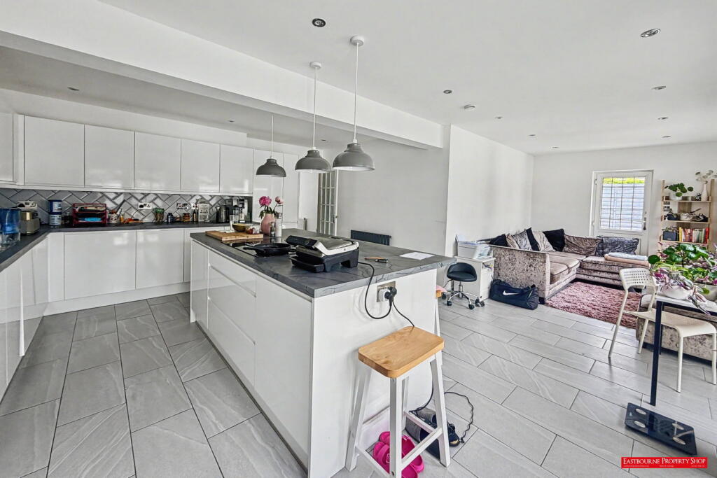 House in Eastbourne, East Sussex - View 3
