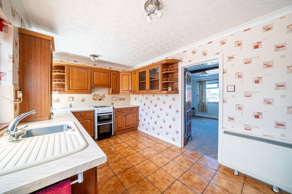 Dellands, Overton, Basingstoke, RG25 3LD - View 6