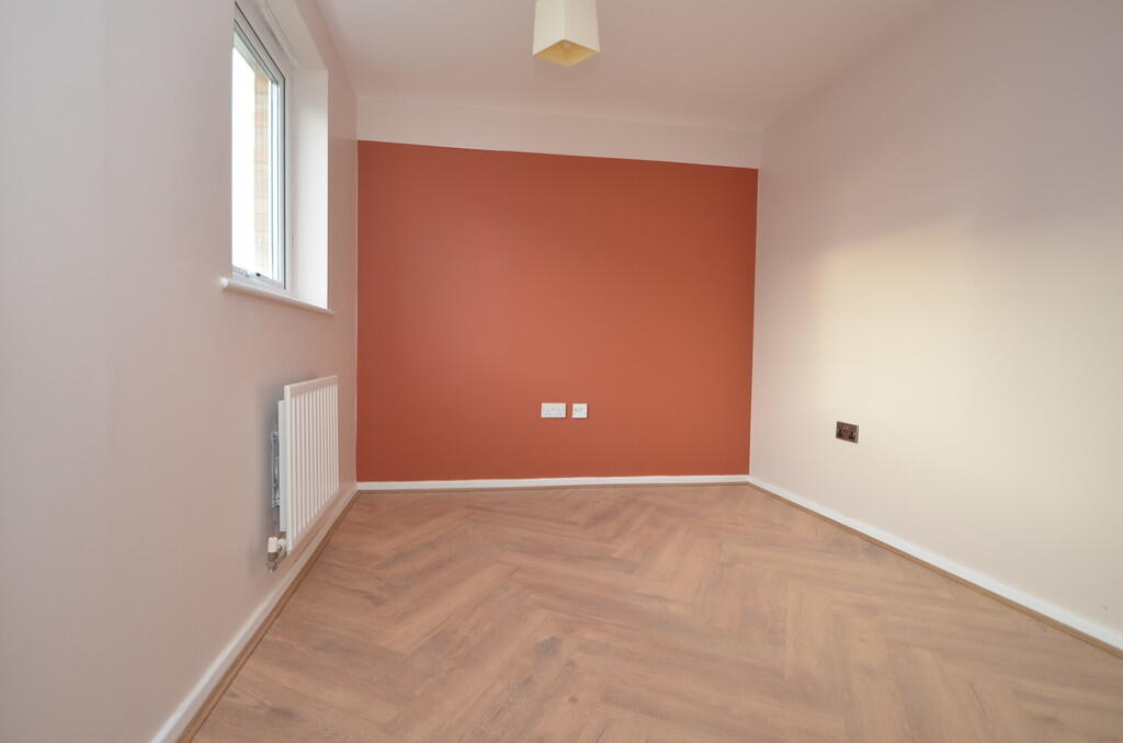 Follager Road, Rugby  photo 4