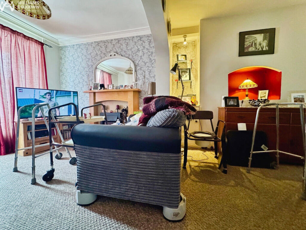 House in Holyhead, Porth-y-Felin - View 5