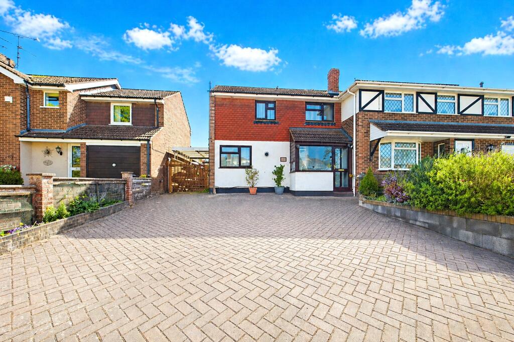 Main image of property: Fullbrook Crescent, Tilehurst, Reading, Berkshire, RG31