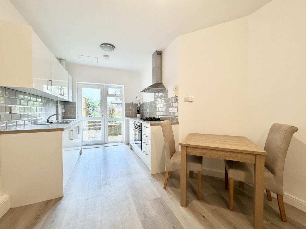 Apartment in Portsmouth - View 5