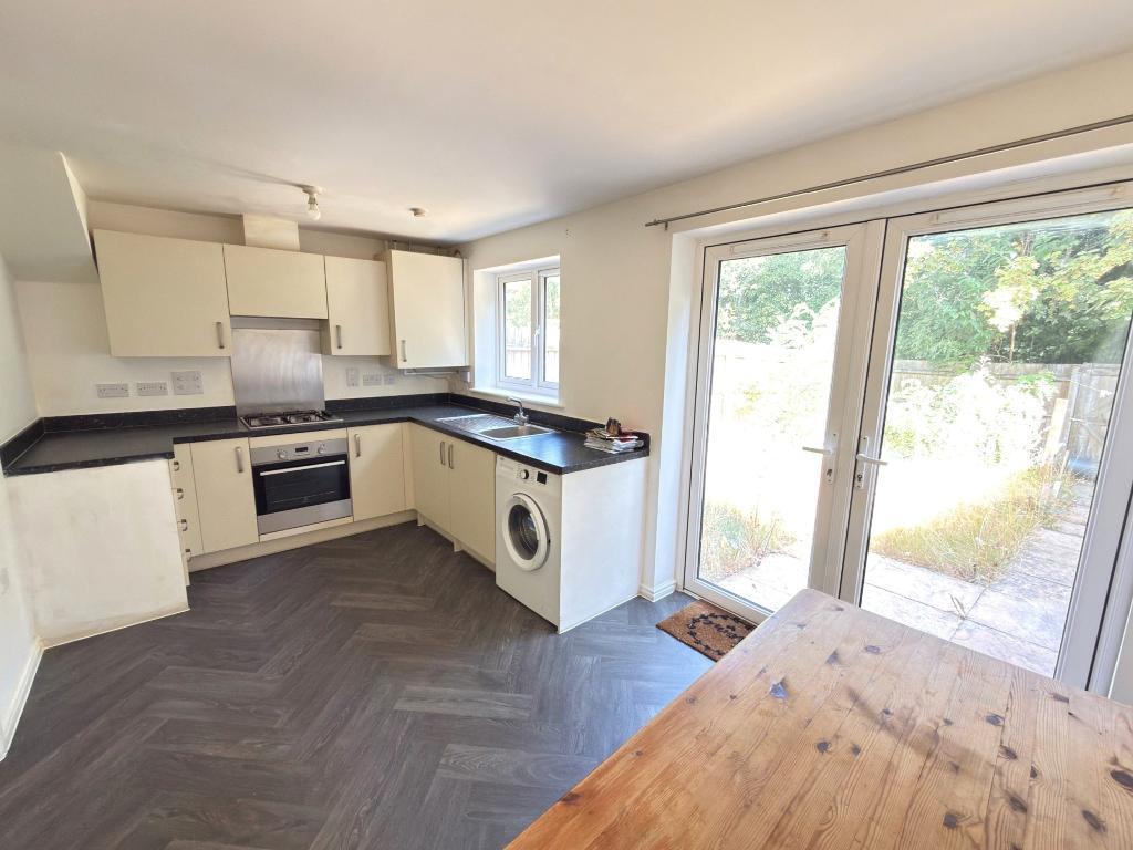 House in Luton - View 2