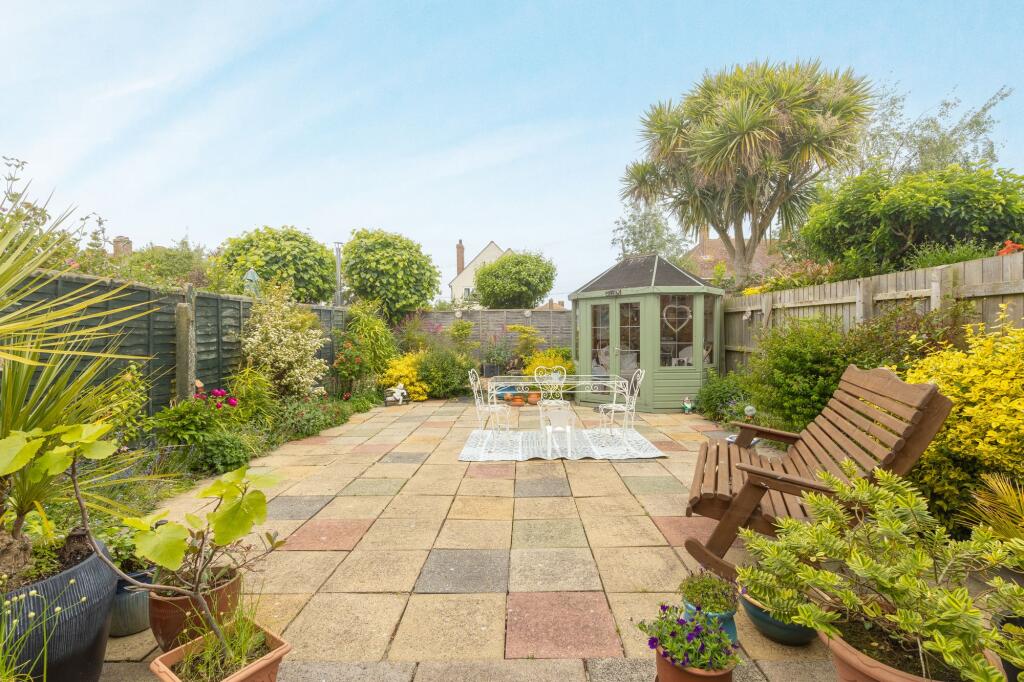 37 Victoria Avenue photo 3