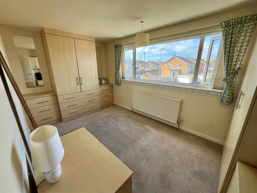 House in Hull - View 5