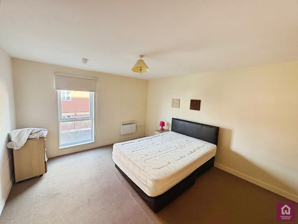 Apartment in Trafford, Greater Manchester - View 5