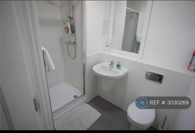 Apartment in Dartford - View 3
