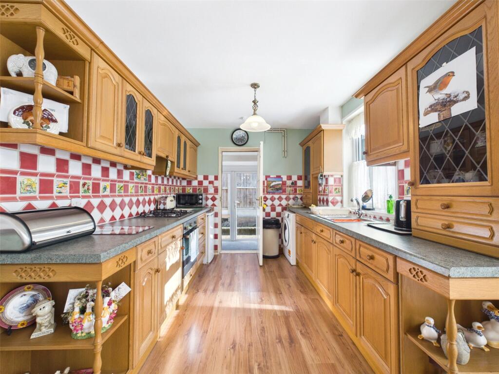 House in Worcester - View 5