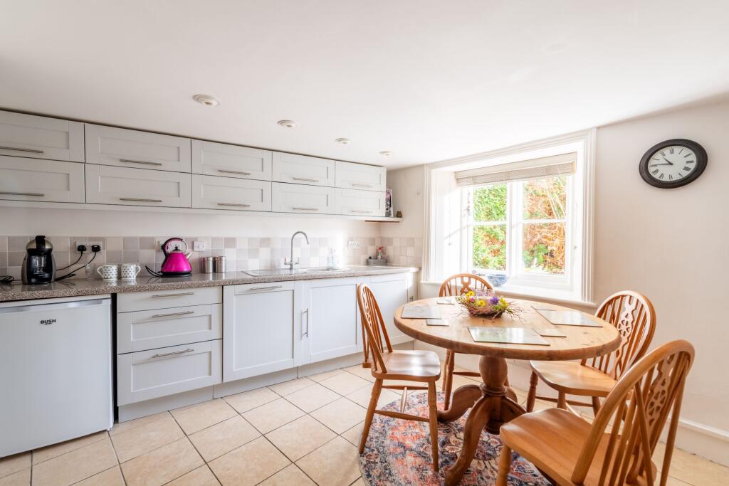 Thatch Cottage, Chittlehampton photo 4