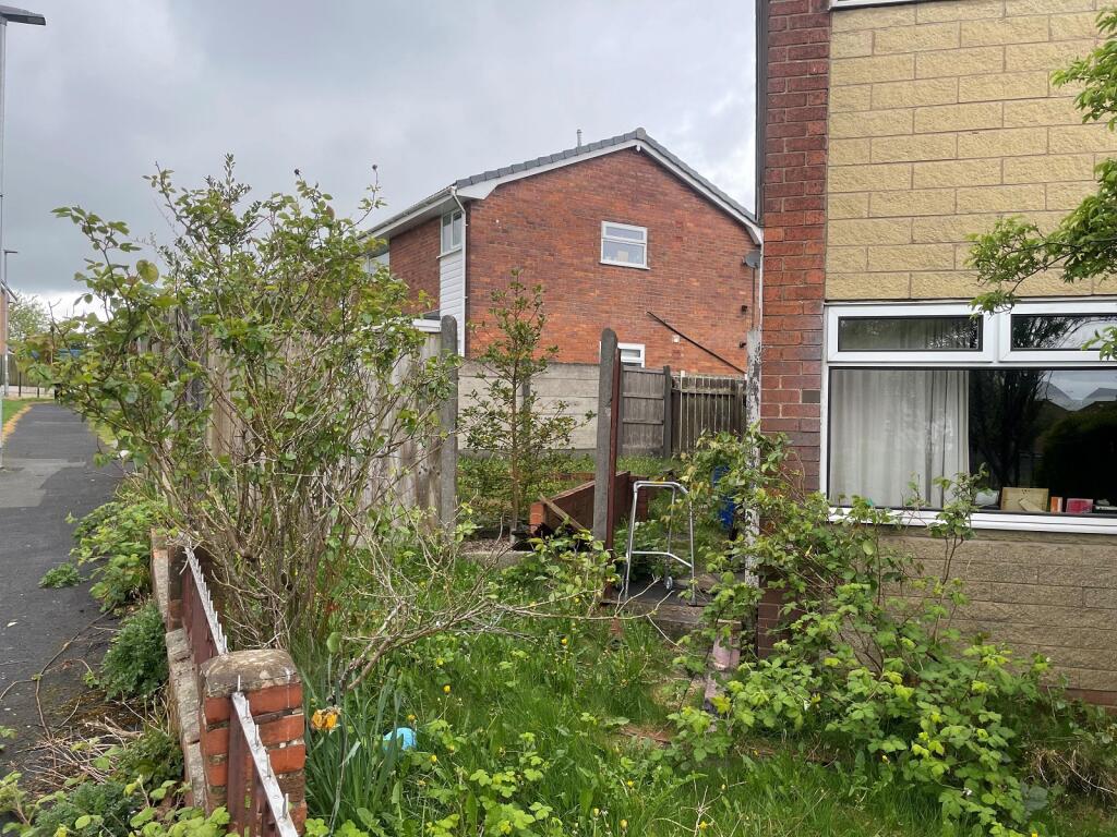 Lonsdale Walk, Orrell, Wigan, Greater Manchester. WN5 0DZ photo 3