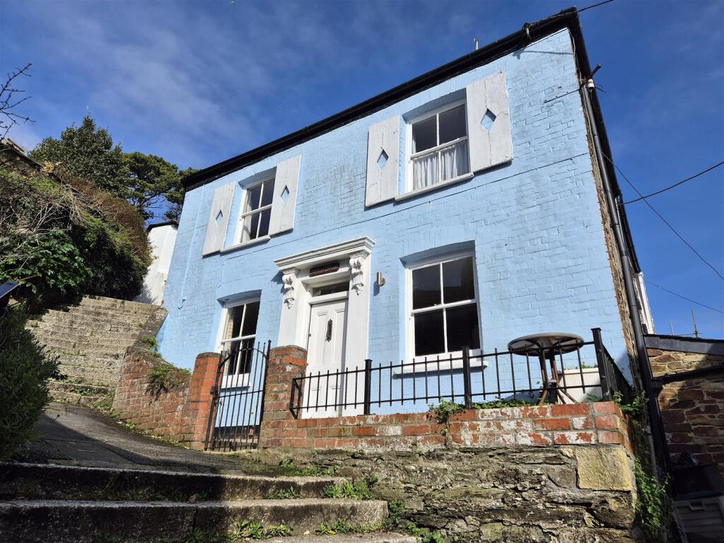 Main image of property: Bull Hill, Fowey
