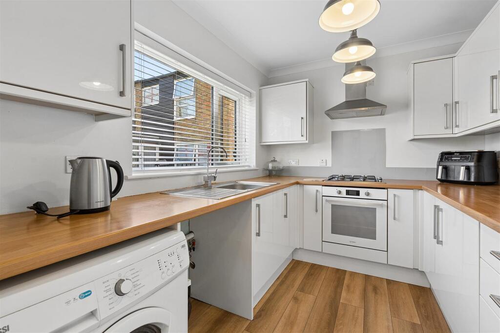 House in Sevenoaks, Millfield, Ash-cum-Ridley - View 5