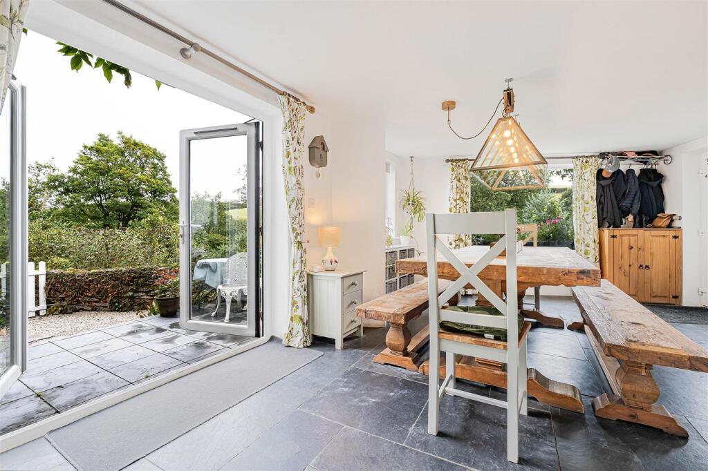 House in Plymouth, St. Kew - More