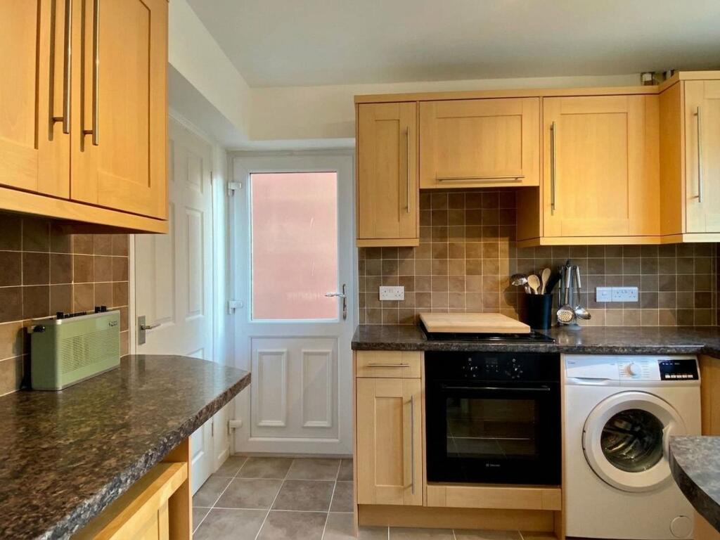 House in Taunton - View 5