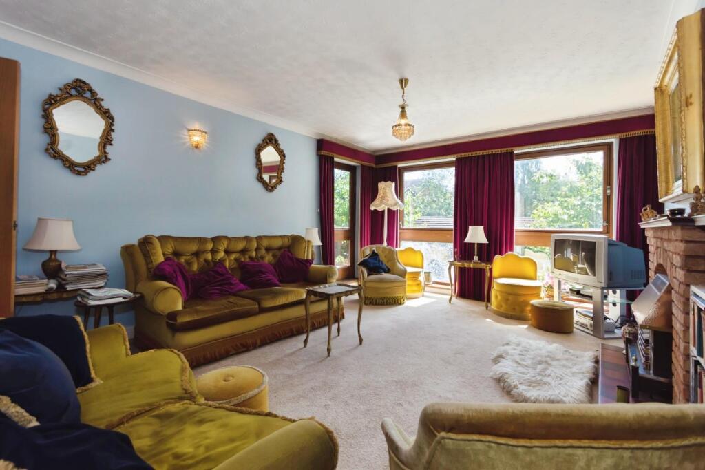 Apartment in Solihull, West Midlands - View 4