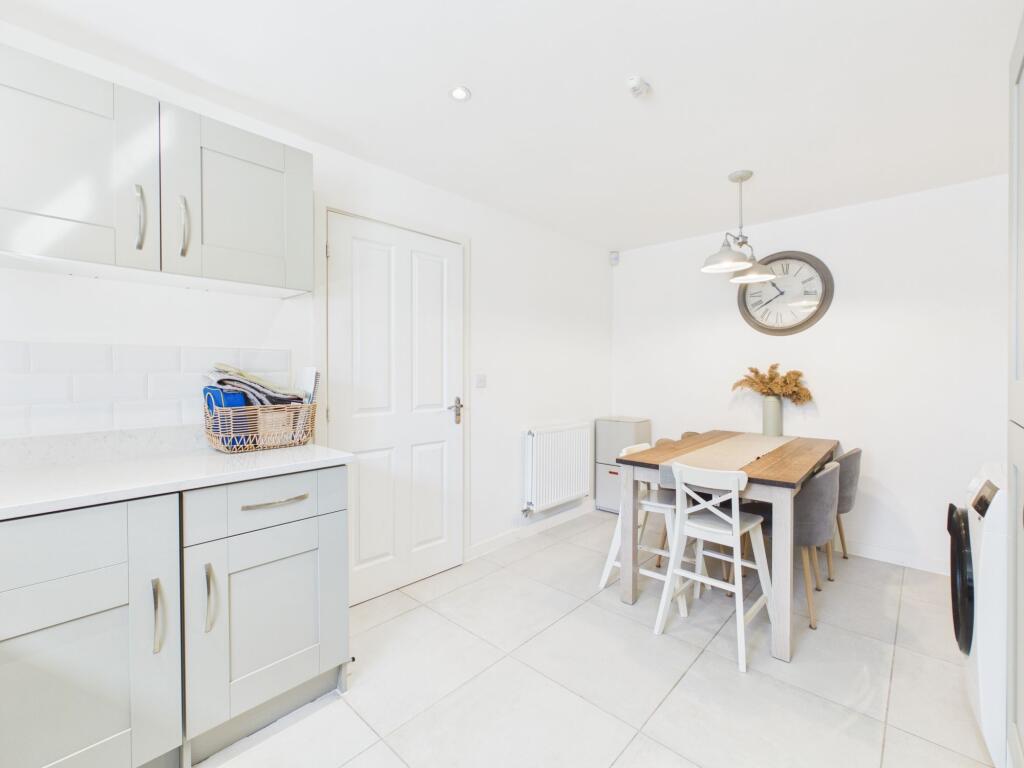 House in Towcester, West Northamptonshire - View 5