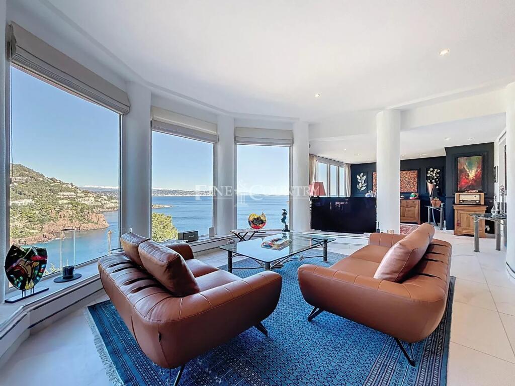 Main image of property: Provence-Alps-Cote d`Azur, Alpes-Maritimes, Théoule-sur-Mer