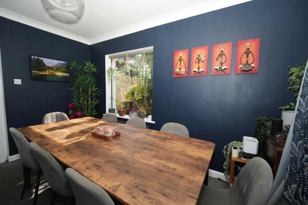 Apartment in Torquay - More