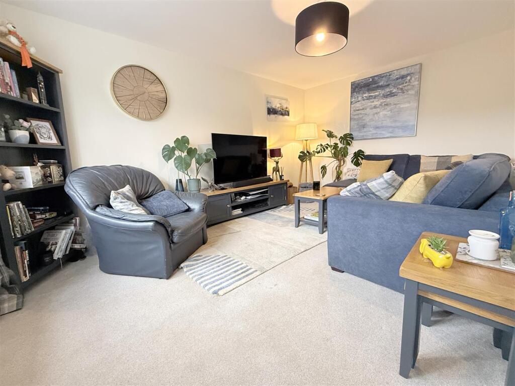 Palmer Avenue, Bottesford - More