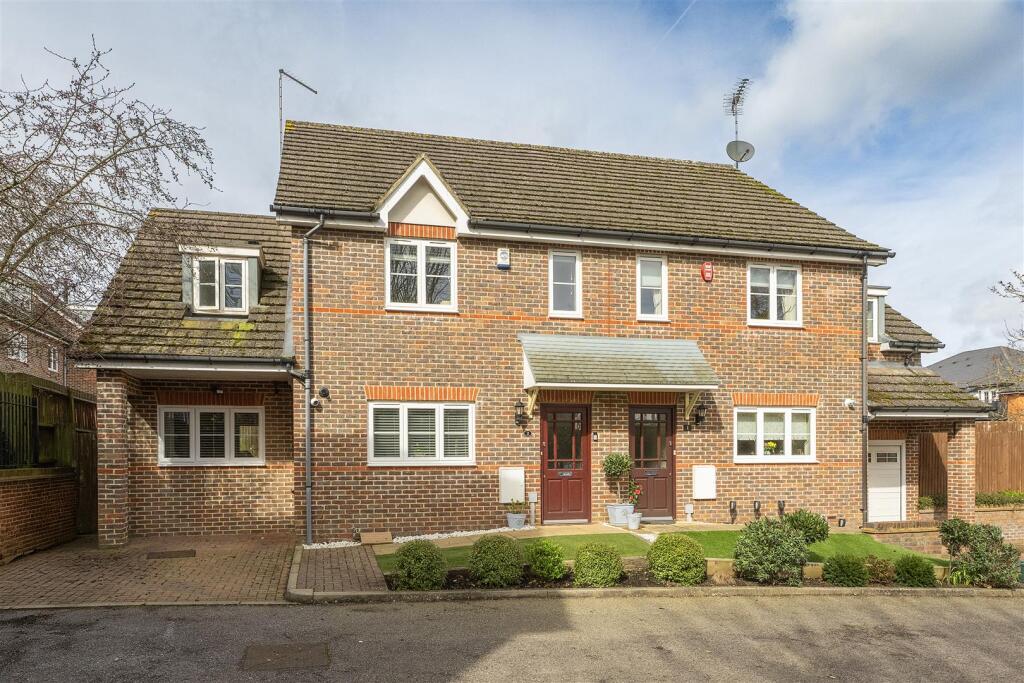 Mallard Mews, Harpenden