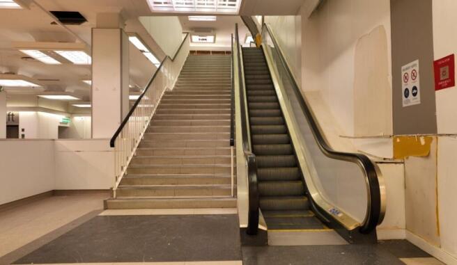 Escalator T202602101437.jpg
