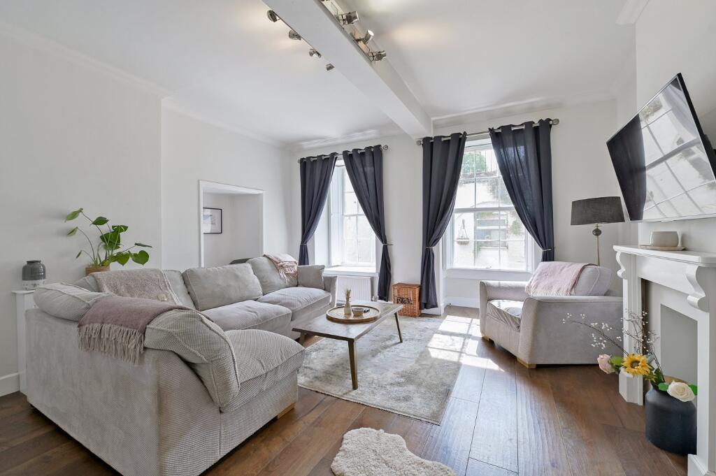 Apartment in Bristol - View 3