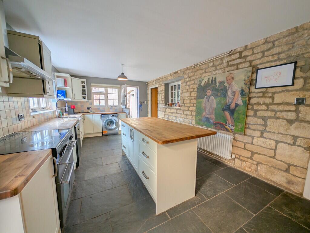 House in Nottingham - View 5