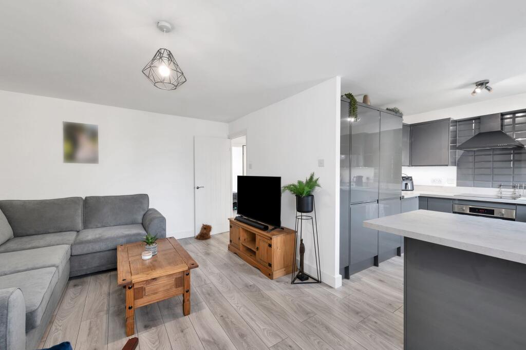 Apartment in North Hertfordshire, Royston - View 3
