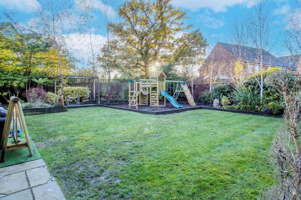 House in Wilmslow, Cheshire East - View 4