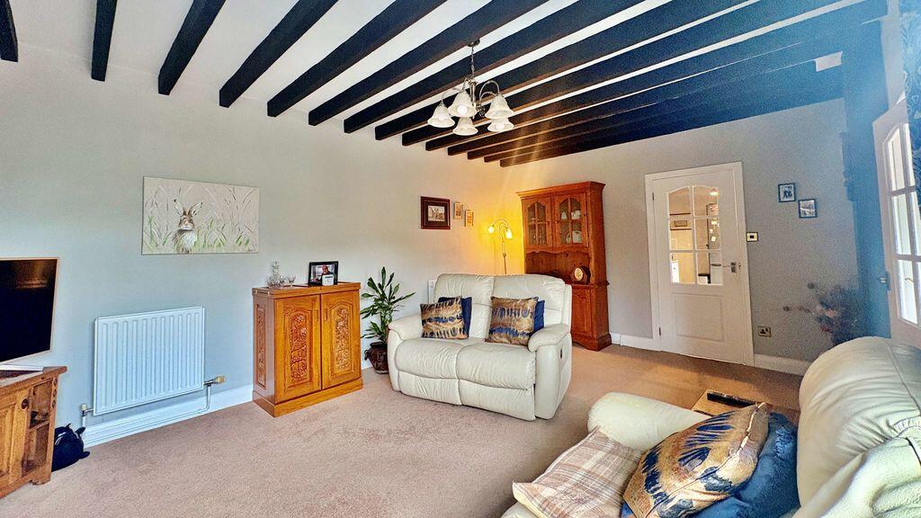 House in Lincoln - View 4