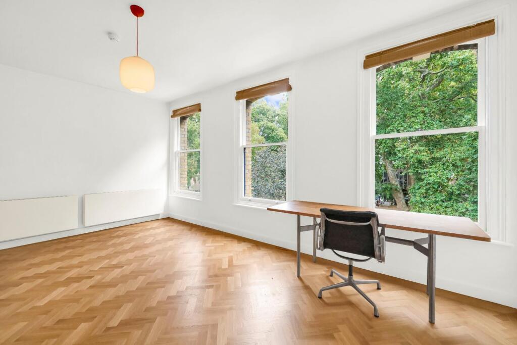 Apartment in London - View 3