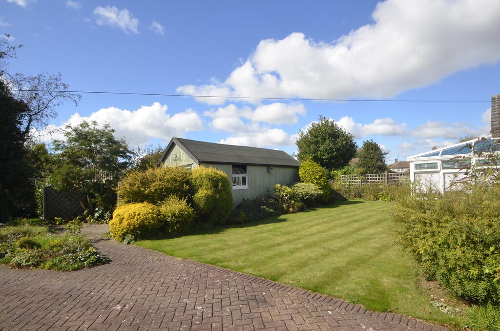 Manor Road, Trimley St. Mary, Felixstowe photo 2