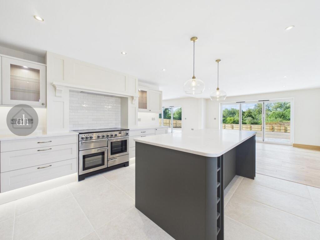 House in Ipswich - View 3