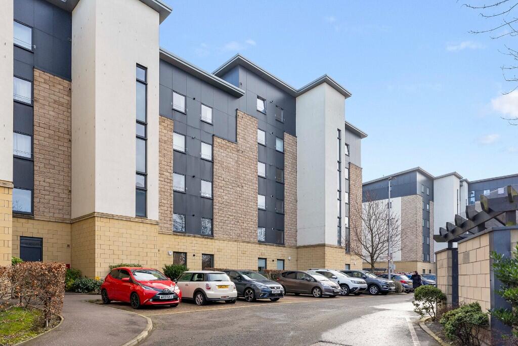 Main image of property: 2/8 Thorntreeside, Leith, Edinburgh, EH6 8FB