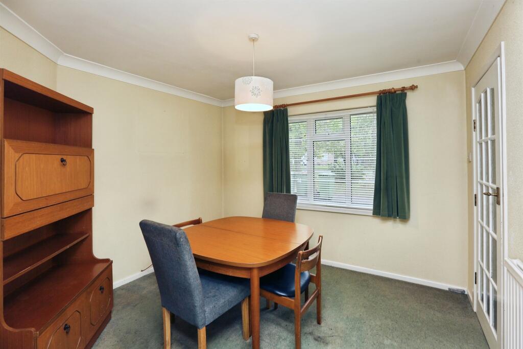 House in Southampton - More