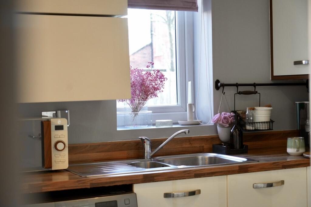 Applemint Close, Altrincham, WA14 photo 3