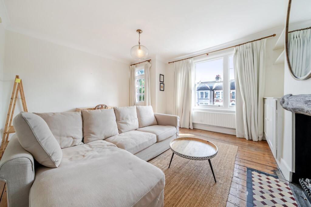 Apartment in London - More