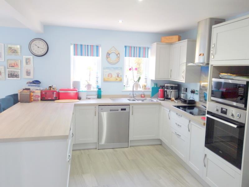 Summerfields, Bournemouth - View 6
