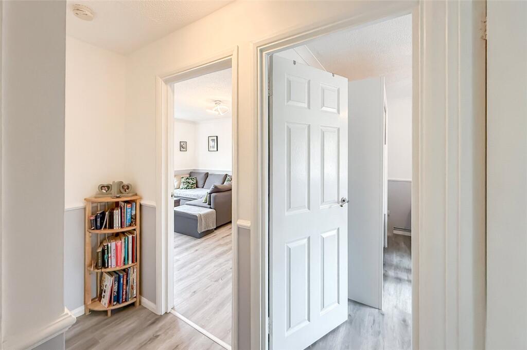 Additional image 5 of Taylor Close, St. Albans, Hertfordshire, AL4