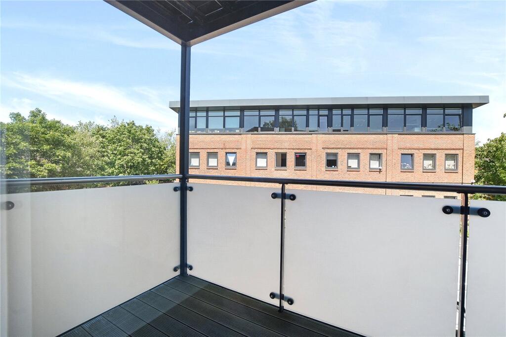 Apartment in London - View 4