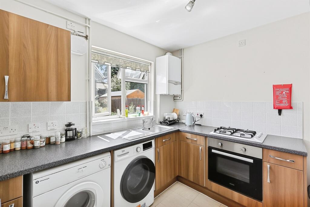 Pembroke Road, Northampton - View 6