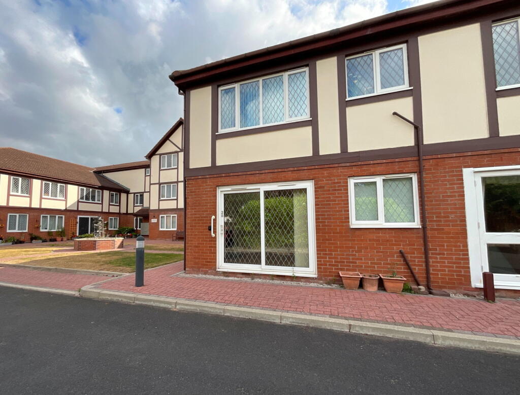 Apartment in Preston - View 2