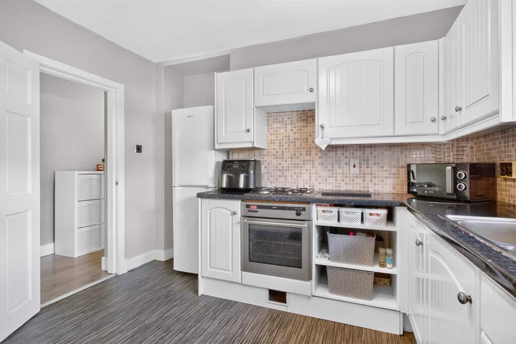 Apartment in Glasgow - View 3