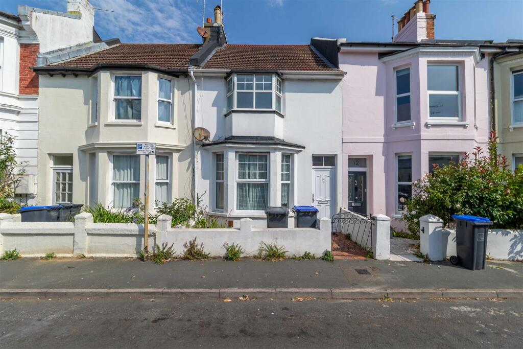 2-bed terraced on Cobden Road, Worthing, £315,000