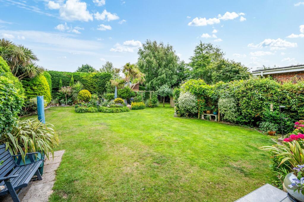 Ash Lane, Rustington, BN16 photo 4