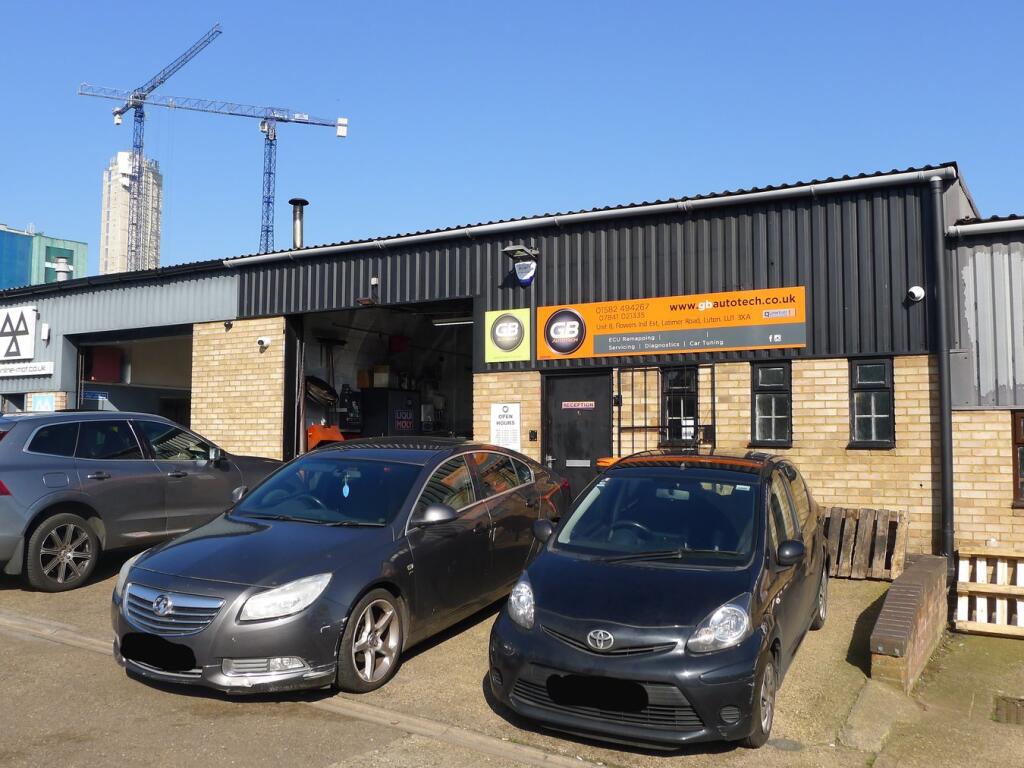 Main image of property: Latimer Road, Luton, LU1